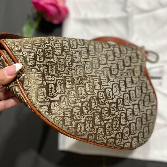 Saddle Bag Purse - Picture 2 of 4